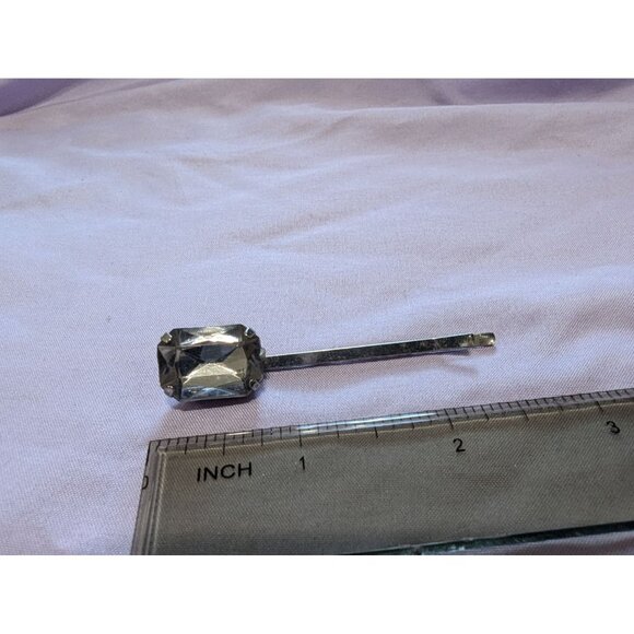 Vintage Bobby Pin With Rectangular Faceted Crystal Stone - Picture 2 of 2